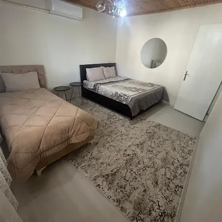 Happy House 1 Apartment *