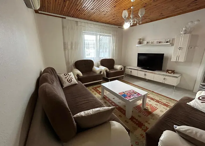 Happy House 1 Apartment