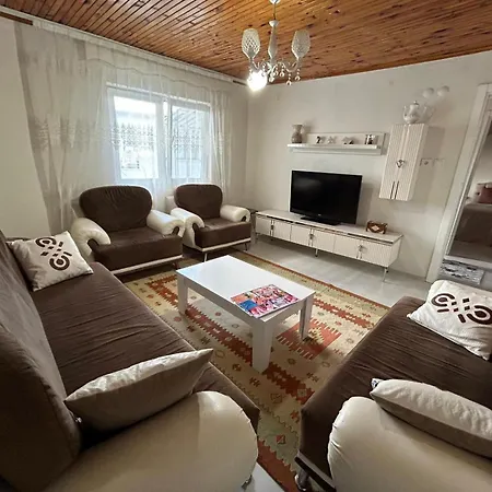 Appartamento Happy House 1 *